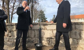 Simović obišao završenu dionicu puta Petrovići–Vraćenovići i otvorio mjesni vodovod: Unapređujemo infrastrukturu za dobro svih građana