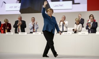 Angela Merkel se oprostila emotivnim govorom nakon 18 godina: Hvala šefice