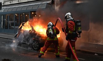 Francuska: U protestima povrijeđeno 135 ljudi, više od 1.000 uhapšeno