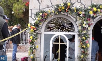 Eksplozija vatrometa ispred ulaza u crkvu, najmanje osam osoba stradalo(VIDEO)