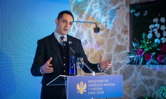 Više od milijardu eura prihoda od turizma i (poglavlje) 27 razloga za ponos