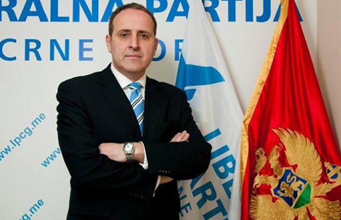 Popović: Podgorica baštini tradiciju slobode i borbe za čast i pravo građana bez obzira na različitosti