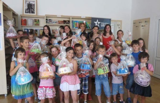 Solidarnost povezuje i ujedinjuje ljude, učite djecu da pomažu drugima