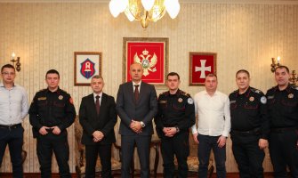Prijestonica nagradila četiri policajca za ostvarene rezultate, profesionalan i predan rad 