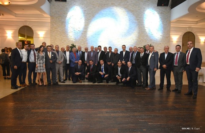 Vlada ambiciozno radi na razvoju države i sugurnosti građana i njihovih porodica