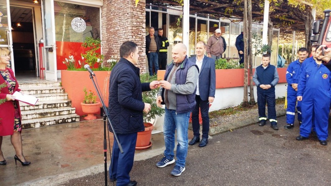 urucinjekljucevaVukosicuresize