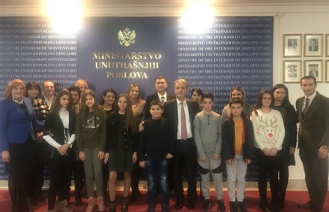 Policija ne zaboravlja porodice preminulih kolega