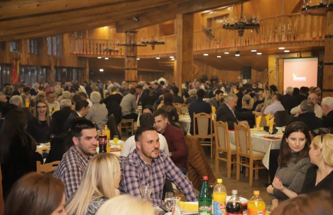 Demokrate zaokružile partijsku infrastrukturu u Tuzima