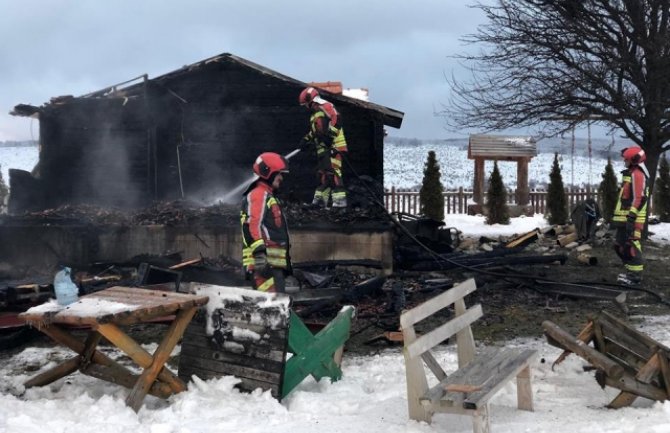 U Pljevljima izgorjela vikendica (FOTO)