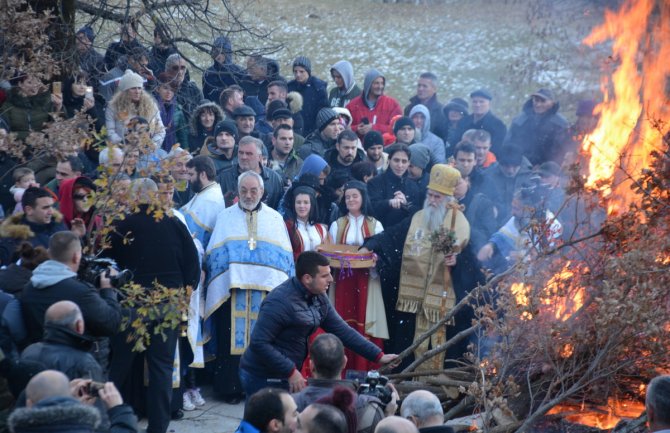 Amfilohije: Ovo sveto mjesto je vjekovima svjedočanstvo bogoljublja i bratoljublja, tako će biti do kraja svijeta i vijeka (FOTO)