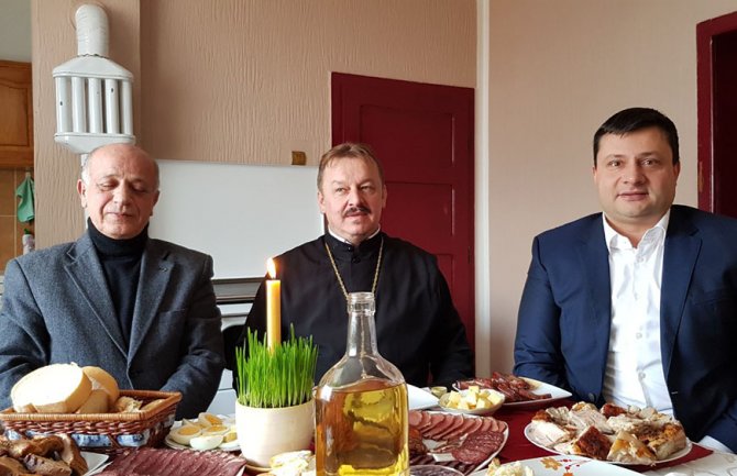 Smolović na Božić u goste kod prote Pejića: Da živimo u međusobnom miru i slozi kako i dolikuje Bijelom Polju