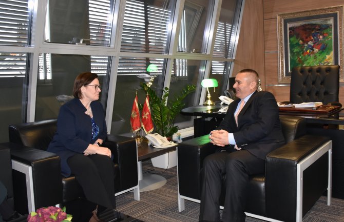 Crnogorska policija će i dalje imati podršku Ambasade SAD