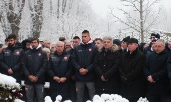 Šekularac sahranjen u Aleji zaslužnih građana(FOTO)