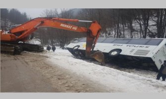 Novi Travnik: Sletio autobus, povrijeđeno 14 osoba