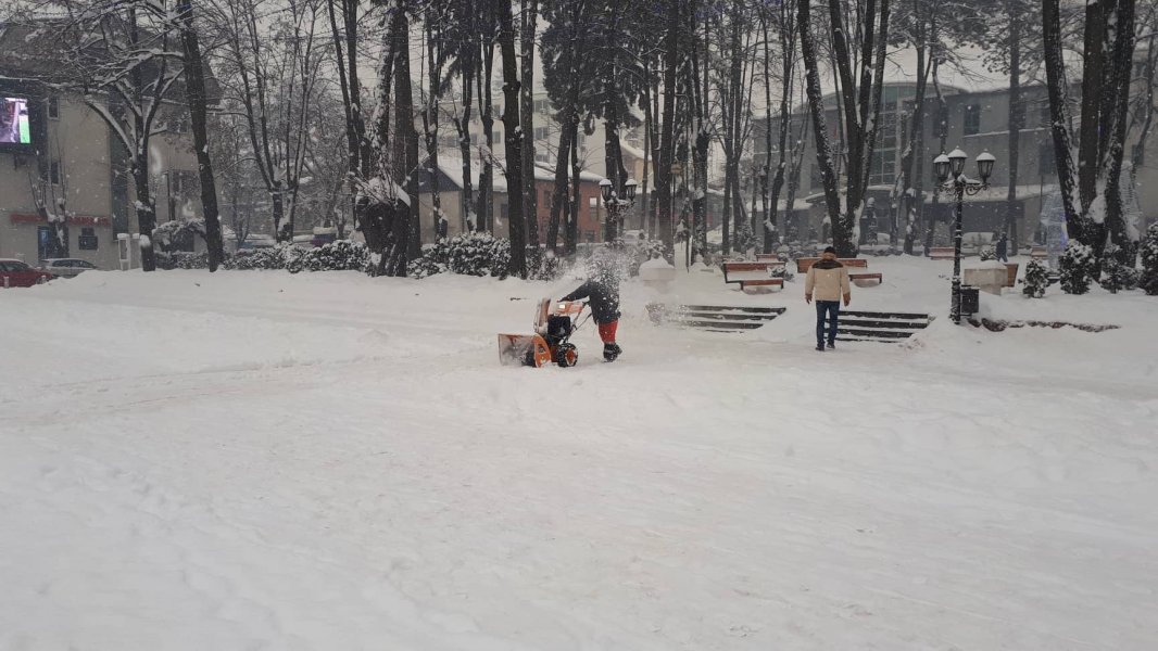 502804557506627153320594443044247809032192n