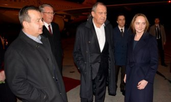 Lavrov doputovao u Beograd, dočekao ga Dačić (FOTO)