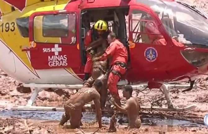 Objavljen snimak pucanja brane, izlile se tone blata (VIDEO)