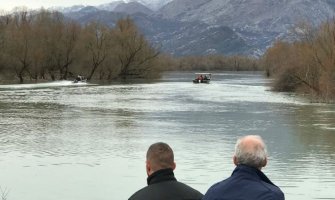 Ronioci nastavili potragu na Skadarskom jezeru: Ništa se ne vidi pod vodom