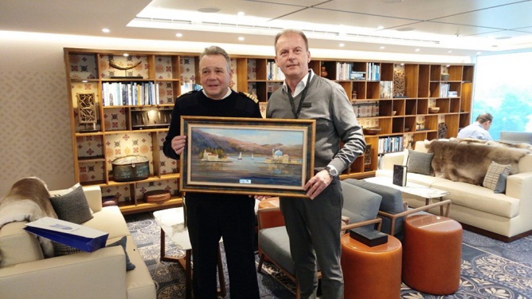 KnutseniMacicsapoklonjenomslikomresize