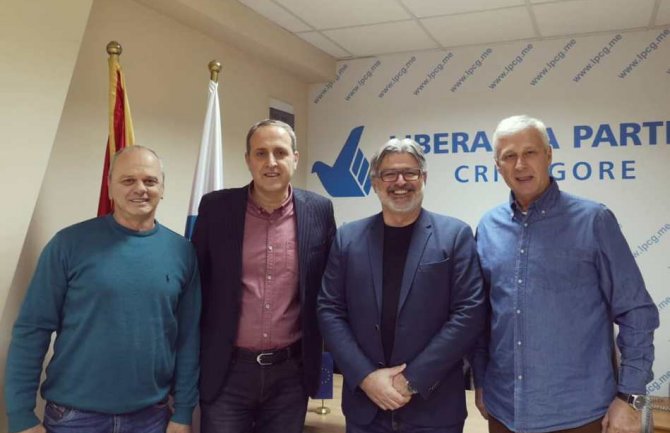 Rukovodstvo LP o prevazilaženju afera i rekonstrukciji Vlade