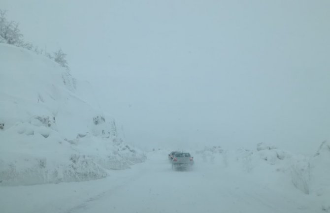 Zbog snijega i mećave zatvoren put  Šavnik - Žabljak