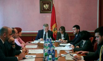 Novčane kazne za nepoštovanje grba, zastave i himne