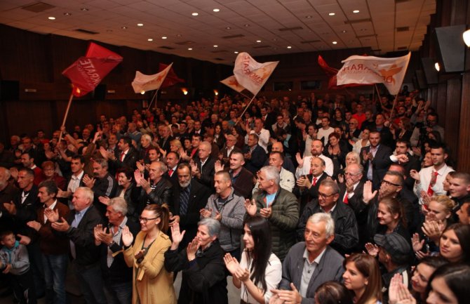 DCG: Šta o protestima Divanović može da kaže, a da bude ozbiljno shvaćen