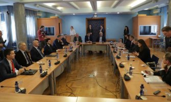 Opozicija na sastanku sa Hanom bila jedinstvena