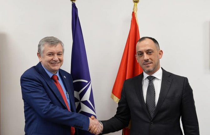 Za građane CG otvoren spektar mogućnosti profesionalnog angažmana u okviru NATO struktura