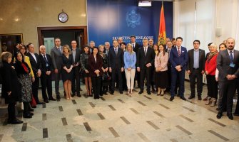 Planirano opremanje škola informatičkom opremom vrijednosti 3 miliona eura