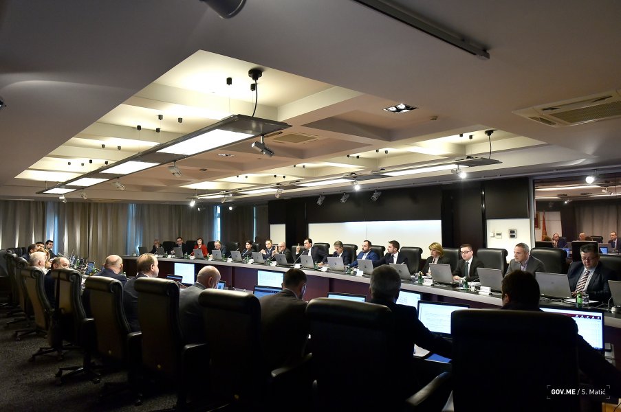 745b670a903d9eee3ea1490fbff0e32f79e695b459ffbd03c48ceb622b875e01