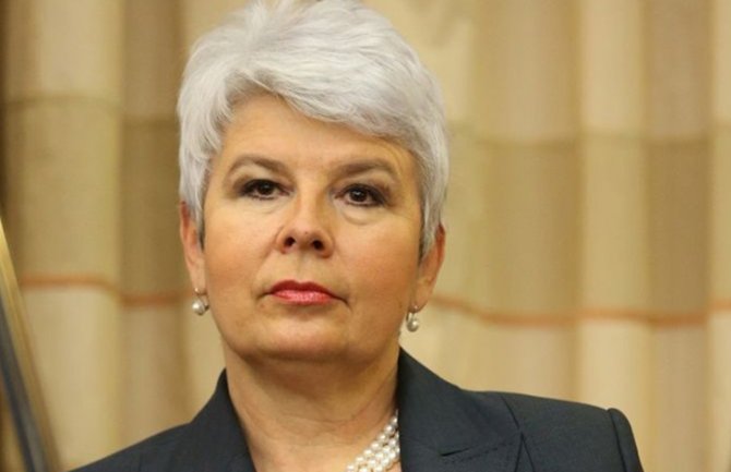 Kosor: Hrvatska pomaže susjedima na putu ka EU, ali neke bi trebalo blokirati