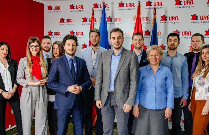 URA osudila fašističke usklike i ikonografiju u Tuzima