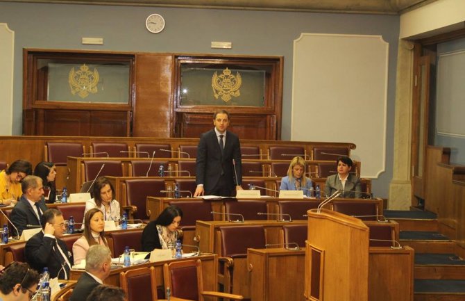 Sve ustanove dužne da osnuju Etičke odbore