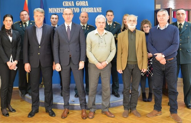 Učenici pet podgoričkih srednjih škola moći će da praksu odrađuju u jedinicama VCG