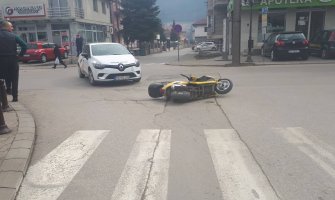 Udes u centru Bijelog Polja, povrijeđen motociklista(FOTO)