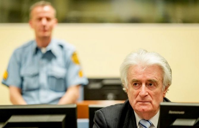 Karadžić nakon presude: Ovo nema veze s pravdom