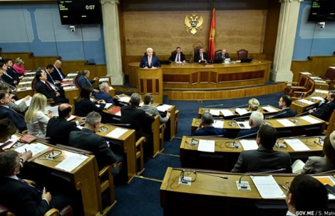 Marković : Crna Gora neće platiti ni jedan euro više od ugovorom predviđene sume za izgradnju autoputa