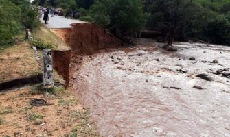 Nevjerovatne fotografije, Mozambik u blatu: Proglašena trodnevna žalost povodom 200 stradalih u razornom ciklonu Idai (FOTO)