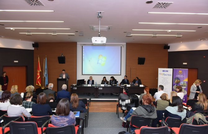 Tivat nastavlja integraciju RE populacije