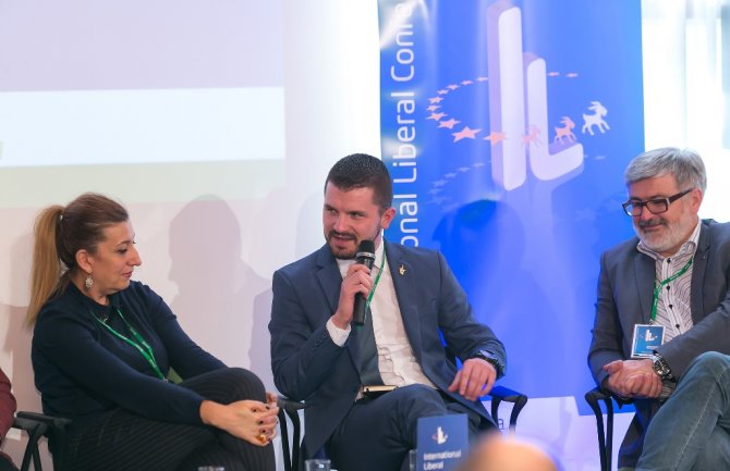 Mladi liberali na Generalnoj skupštini Internacionale u Sofiji