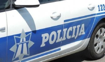 Četiri osobe uhapšene zbog sumnje da su se u Tuzima nasilnički ponašale prema odborniku DPS-a