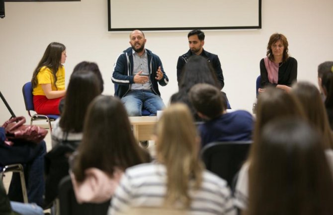 Obrazovanje Roma najbolj način borbe protiv dječjeg prosjačenja