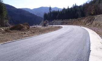 Potpisan ugovor o izgradnji  potporne konstrukcije na putu ski centar  Kolašin 1450 – Jezerine – Kolašin 1600