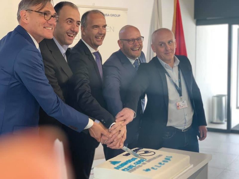 5704534613566654644730102547669231554527232n