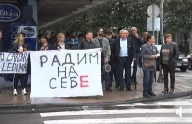 Policija podnijela prijave protiv 11 lica zbog okupljanja ispred VDTa