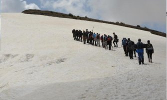 Planinarskim pohodom na Tromeđu 1. maja skijaši planine predaju planinarima i katunjanima