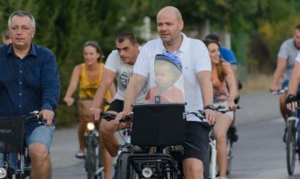 Proljećna vožnja biciklima ulicama Podgorice posvećena Ljubiši Peroviću