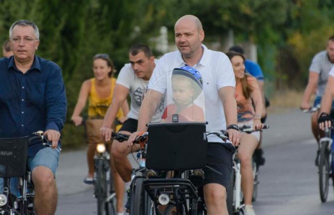 Proljećna vožnja biciklima ulicama Podgorice posvećena Ljubiši Peroviću