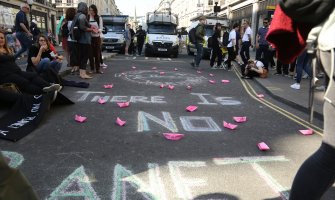 London: Uhapšeno više od 750 osoba tokom protesta aktivista za zaštitu okoline